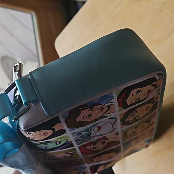 Disney Princess and Villains Blue Crossbody Bag - Picture 6 of 11